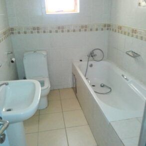 3 Bed House with Pool for Rent. Block 8, Gaborone.