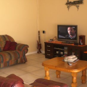 G-West. 6 Bed House for Sale. Pool